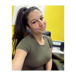 Meet your Posher, Vicky